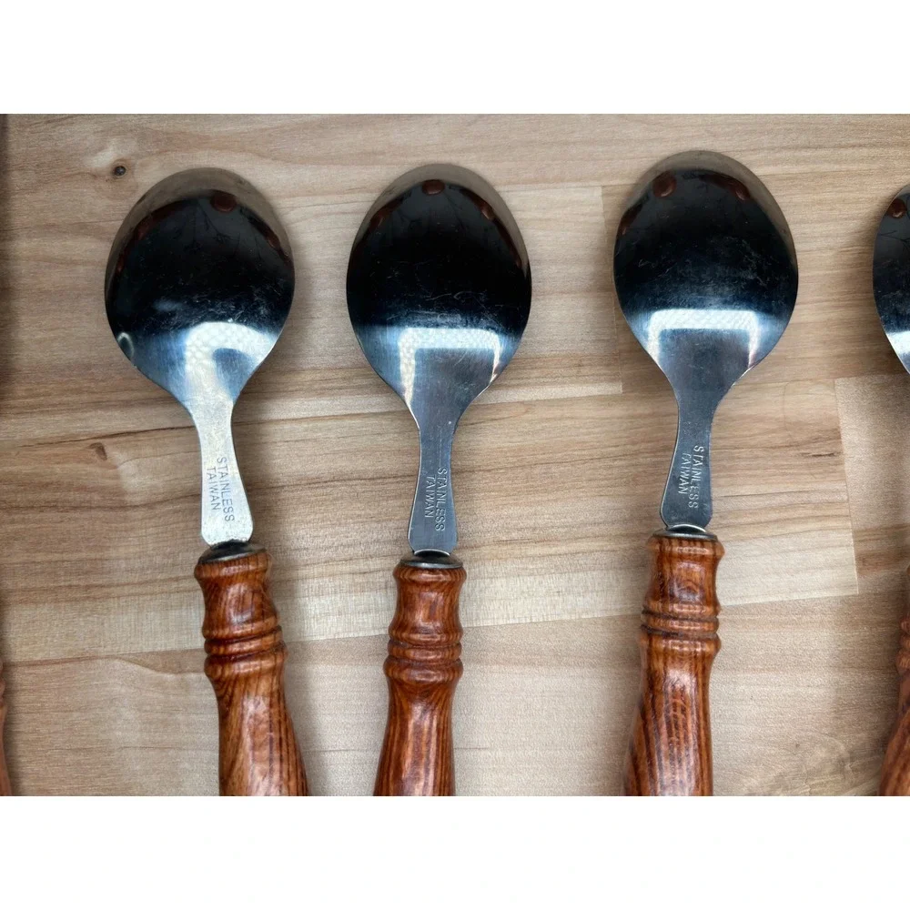 Vintage 20pc Stainless Taiwan Flatware Set Faux Wood Grain Handles Brown Rustic